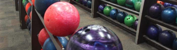 Weight of candlepin bowling balls