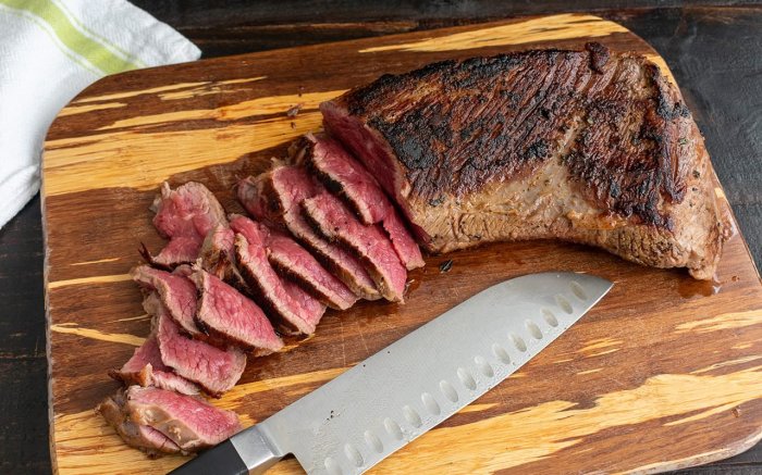 Cubby's tri tip steak salad